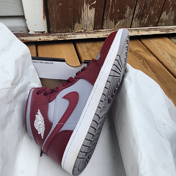 Air Jordan size 8 *like new* Cherrywood - Picture 3 of 10